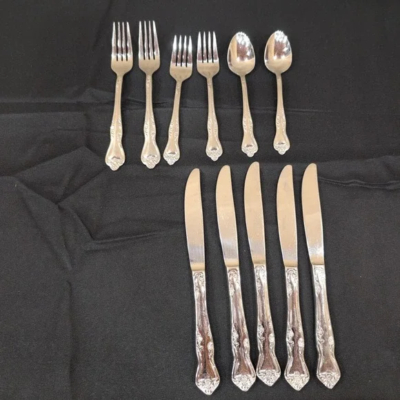 Oneida Morning Blossom Stainless Flatware 11pc Set Knives Forks Spoons Floral