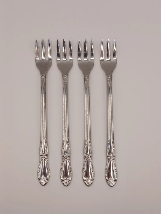 Wm Rogers Oneida Fenway Deluxe Stainless Cocktail Forks Set of 4