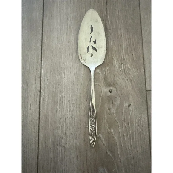 Oneida Stainless My Rose Pie Server‎