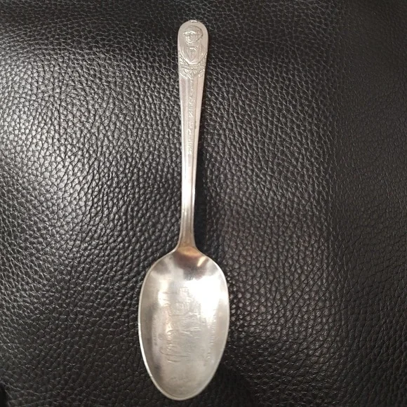 Vtg WM Rogers Silver‎ Plated Souvenir Spoon John Tyler Navy Yard  10th President