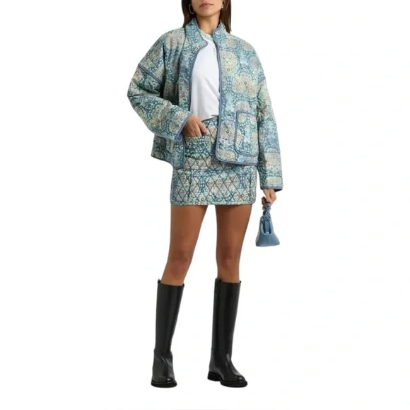 FREE PEOPLE Quilted Darla Floral‎ Print  Blue Mini Skirt Patch Pockets Boho XS