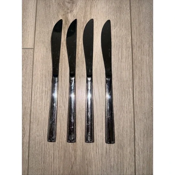 4 PCs Oneida Savory ‎ Modern Solid Knife Stainless
