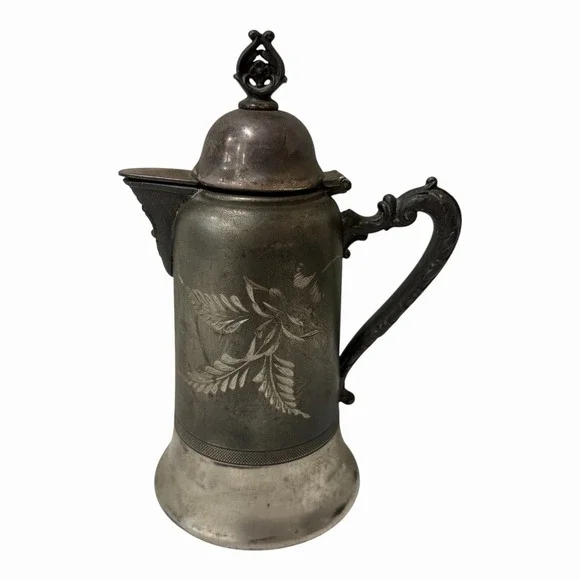 Warren Silver Plate Co Quadruple Plate New York‎ 85L Creamer Embossed Antique