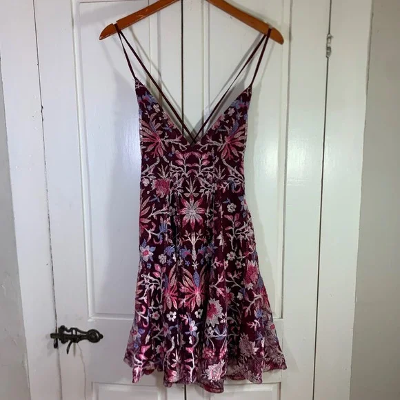 Free People Burgundy Floral Embroidered Lace Mini Dress Open Back Size 4 READ
