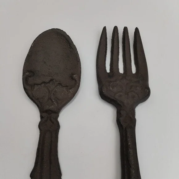 Vintage Ornate Cast Iron Spoon and Fork Wall Decor Set 11