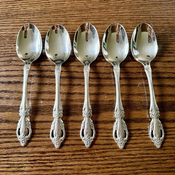 Vtg Oneida Raphael Set Of 5 Soup Spoons Distinction Deluxe Stainless Flatware