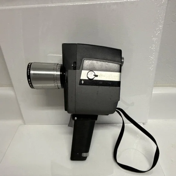 Revere Model 153 Reflex 8mm Spool Movie Camera Black Silver Vintage Film Camera