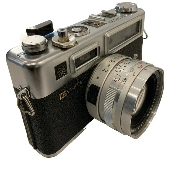 Yashica Electro 35 GSN Rangefinder Film Camera Color-Yashinon DX 45mm f1.7 Lens