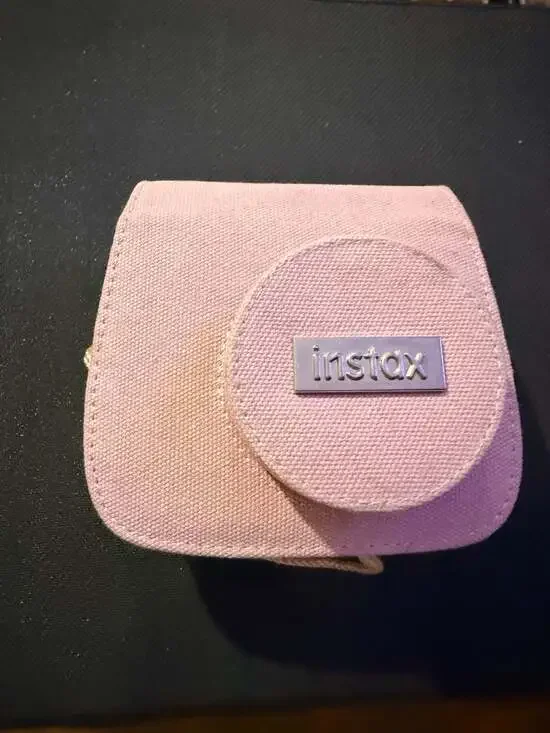 Fujifilm Instax Mini 8 Instant Film Camera in Pink with Matching Fabric Case