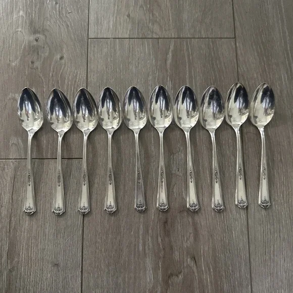 Oneida Community Tudor Plate 1946 QUEEN BESS‎ I Teaspoons Lot of 10 Spoons