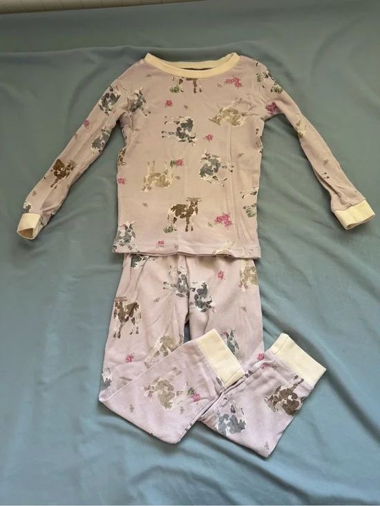 Burt’s BeesGirls Baby: Light Purple Cow Print Pajama Set