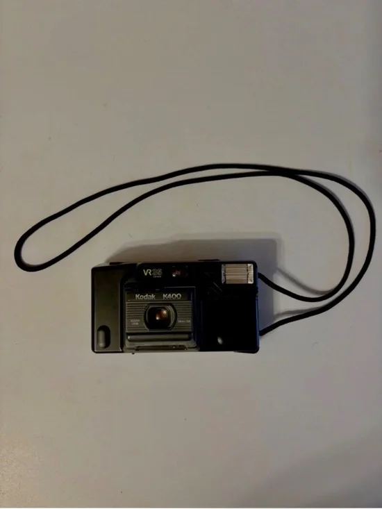 Kodak K400 VR35 Black 35mm Built-in Electronic Flash Vintage Camera Tested Works