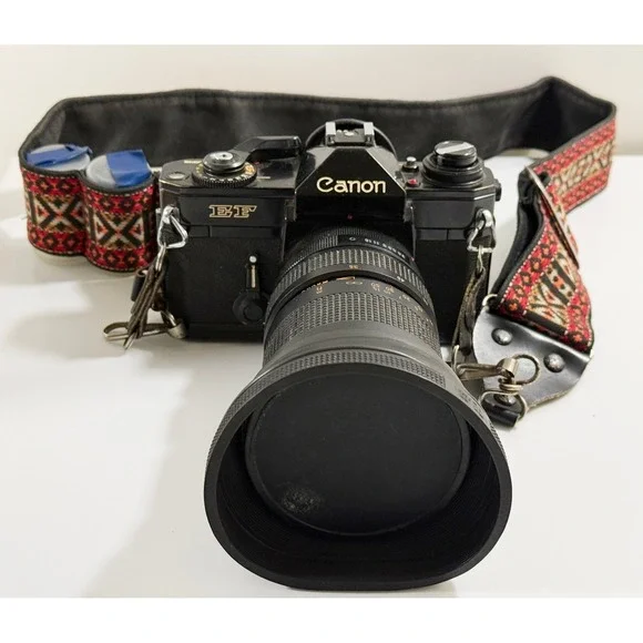 Canon EF 35mm‎ Film SLR Camera Black Vintage Macro 35-105mm Zoom Lens Strap
