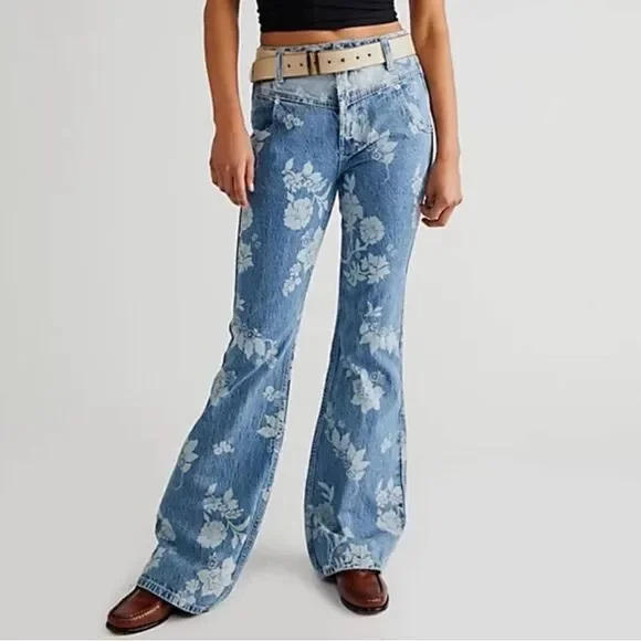 Free People Naomi floral flare jeans. Size 24