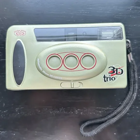 RARE / NEW TRIO 3D 35mm FILM AnalogPoint & Shoot 3D Analog Film Camera
