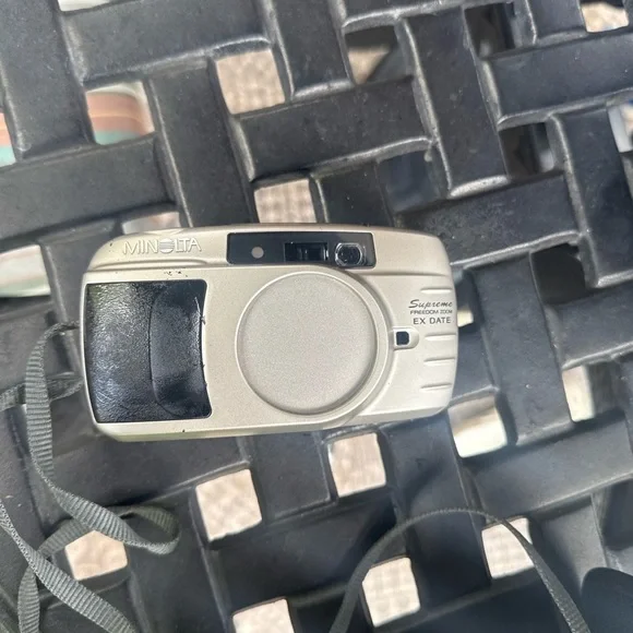 Minolta Freedom Supreme EX Date 35mm point-and-shoot film camera