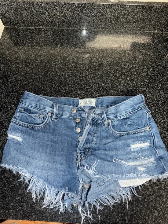 Free people jean shorts size 25