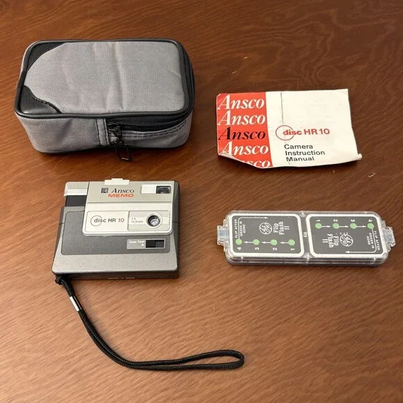 Ansco MEMO Disc HR10 Vintage Compact Pocket Film Camera 12.5mm f/4 lens extras