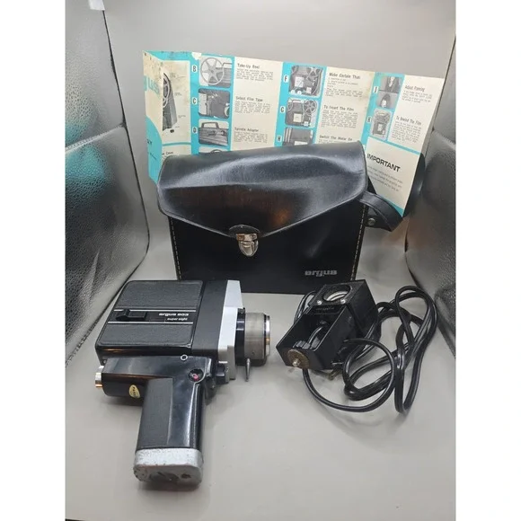 Argus 803 Super Eight Analog Camera UNTESTED, Flash And Bag INCLUDED