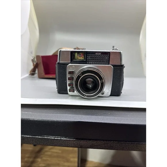 Vintage Bertram Camera with case untested‎