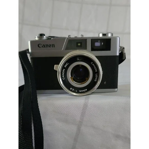 Canon Vintage 40mm Film Camera in Silver and Black Not Tested PARTS ONLY