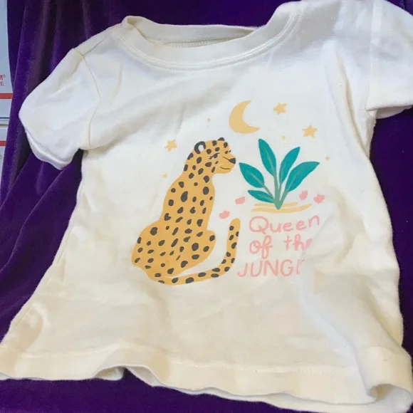 Old navy queen of the jungle girls sleep top 2t