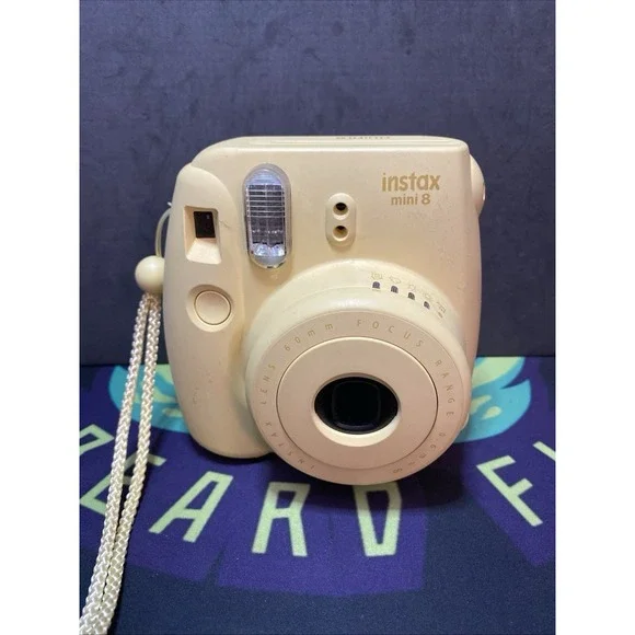 Fujifilm instax mini 8 Instant Camera Yellow  Rare Nice D3