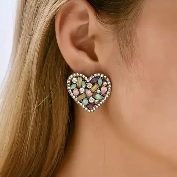 diamond heart stud earrings H192