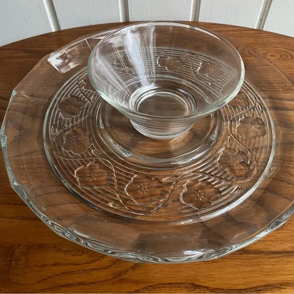 Anchor Hocking Avalon Blue vintage Chip and Dip plate and bowl