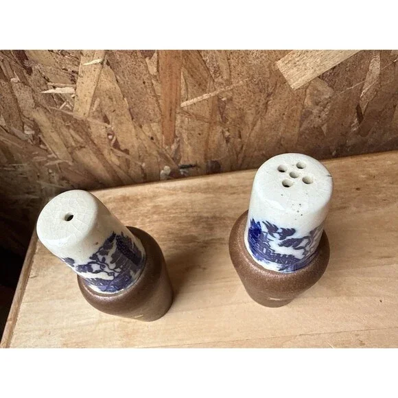 Vintage Mid Century Modern Blue Willow Salt & Pepper Shakers Japan Wood Ceramic