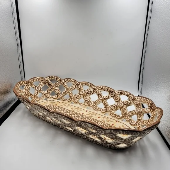 Temp-Tations By Tara Old World Brown Ceramic Bread Basket 14 1/2”L 7 1/2”W, 3”H