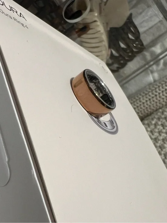 Oura ring4 Rose Gold size 6