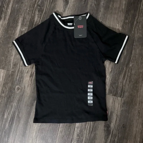 Levi's Black Short Sleeve Tee