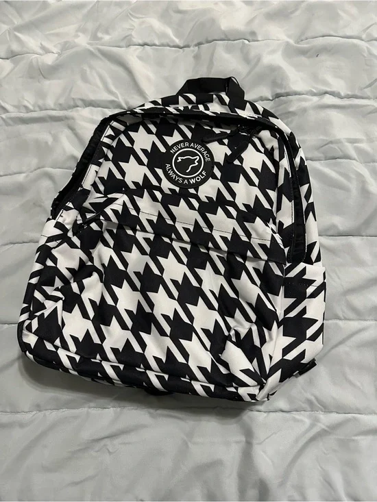 WolfPAK Houndstooth Classic Backpack