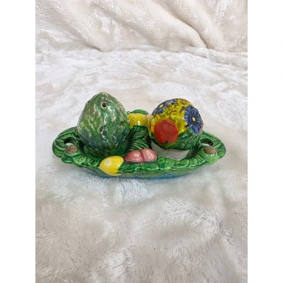 Vintage Ceramic Fruit‎ Vegetable Salt Pepper Shaker Set Tray Made in Japan