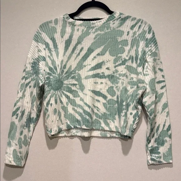 H&M - Girls cropped pullover sweater / sweatshirt. Size 12/14. Green and white