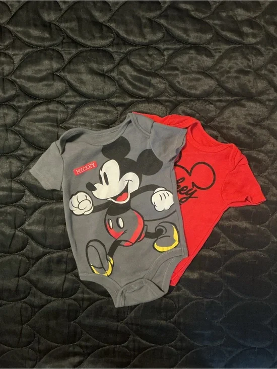 Disney Toddler Short Sleeve Mickey Bodysuit Set - Gray & Red Size:6-9 months