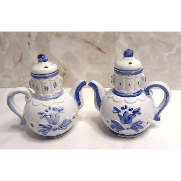 Vintage Hand Painted Delft Blue Teapot Salt and Pepper Shakers Japan