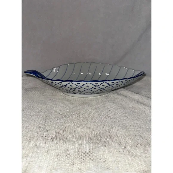 Blue White Ceramic Leaf Dish Small‎ Serving Appetizer Condiment Tray
