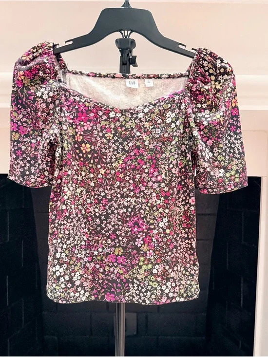 GAP Floral Square-Neck Top in Pink, Green and Black- Girls XL (12)