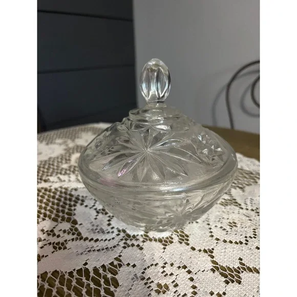 Vintage Clear Pressed Glass Starburst Candy Dish with Lid Round Trinket Jar