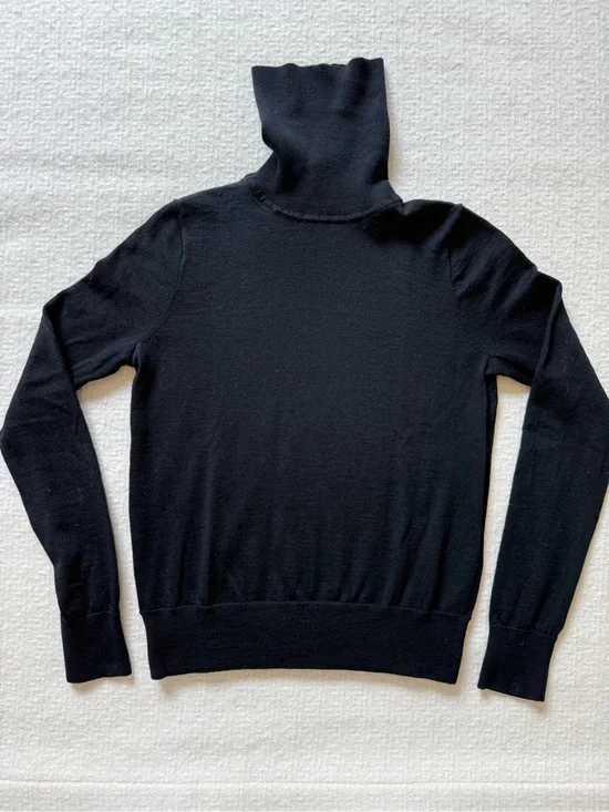 J. Crew Women’s Black Turtleneck Sweater - Size XS