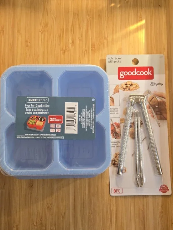 Goodcook Nutcracker Set & Blue 4-Compartment Food Storage