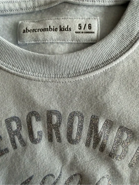 abercrombie kids light gray sweatshirt with silver glitter logo