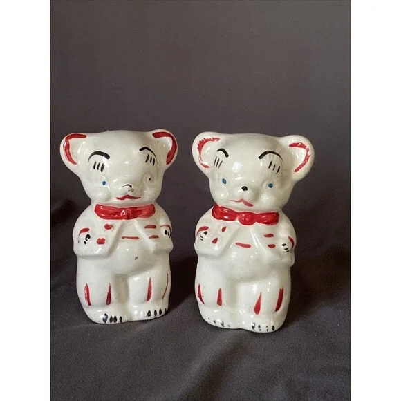 Vintage Salt & Pepper Shaker Set Anthropomorphic Bear Hand Painted 1946