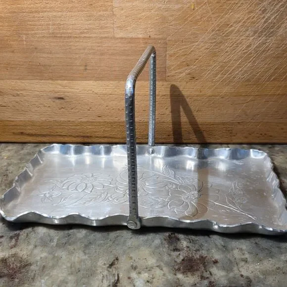 Vintage Farber & Shlevin Hand Wrought Aluminum Basket Tray 1407
