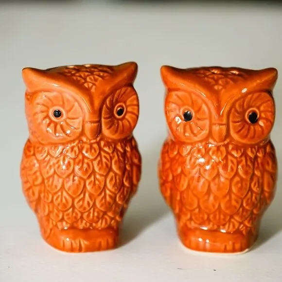 Owl salt and Pepper Shakers Vintage brown Small