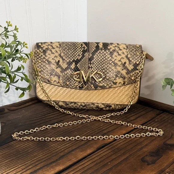 Michael Kors Izzy large clutch straw weave and python leather gold chain strap