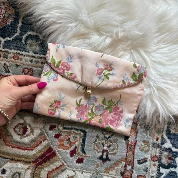 Vintage Floral Satin Coin Purse/Wallet/Bag