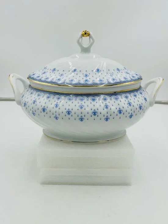 Porcelana Quinta Nova Blue Fluer de Lis Oval Vegetable Dish Soup Tureen with Lid